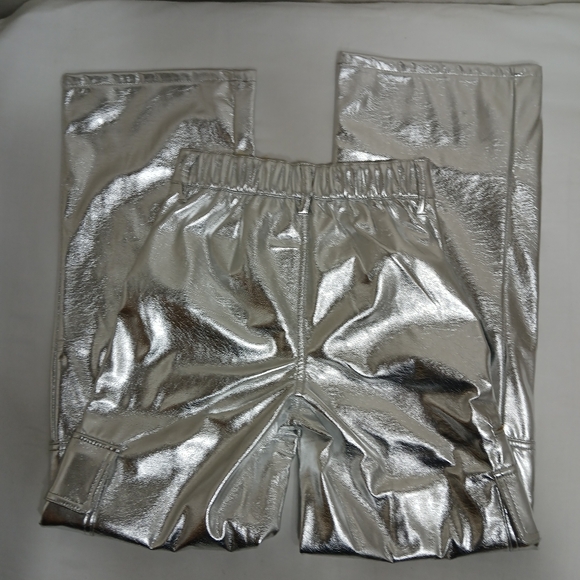 NEW No Boundaries Silver Wide Leg Cargo Pants Women's Size XXS (00) - Picture 2 of 8